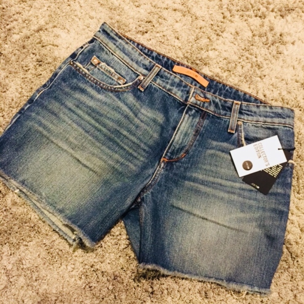 Joe’s collector’s edition shorts size 29